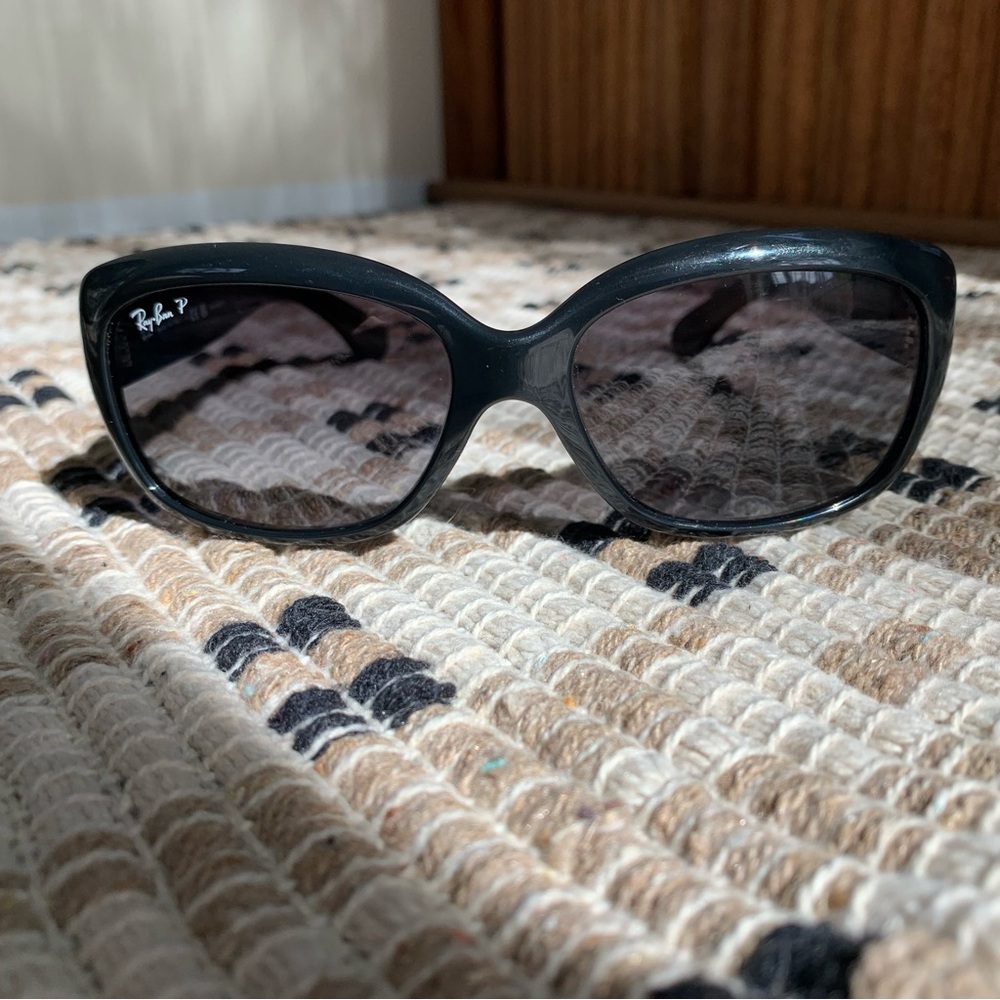 Ray-Ban Sunglasses Jackie Ohh RB4101 Black Frame Polarized UV Protection